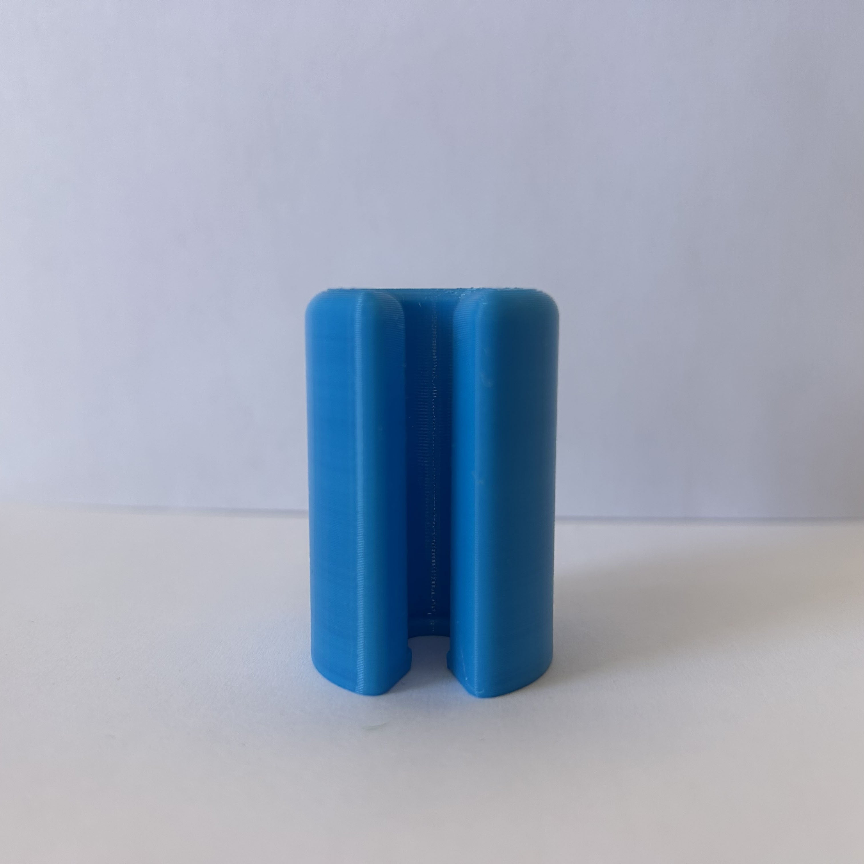 Anywhere Buddy lip balm holder in Blue Bliss