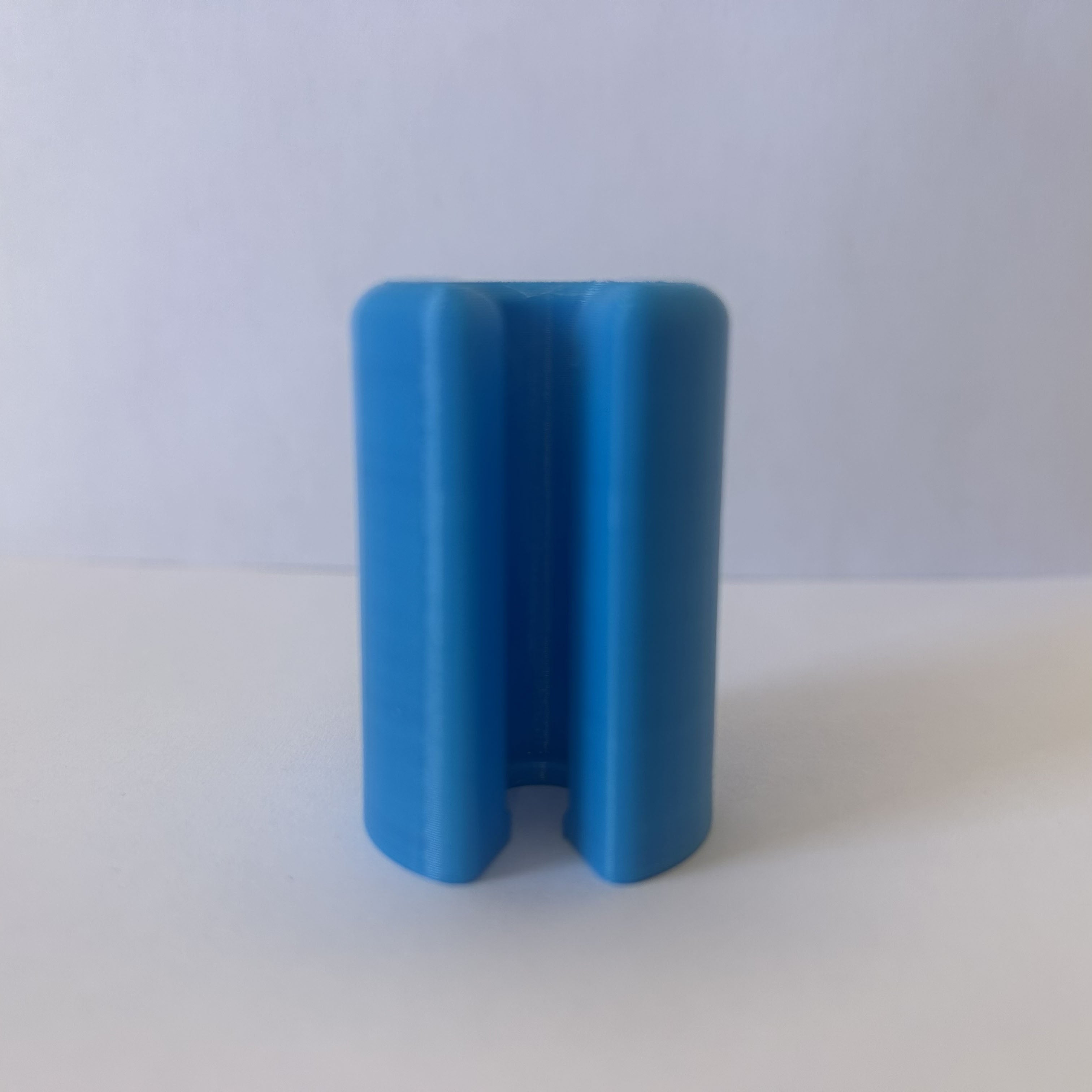 Bagg Buddy lip balm holder in Blue Bliss
