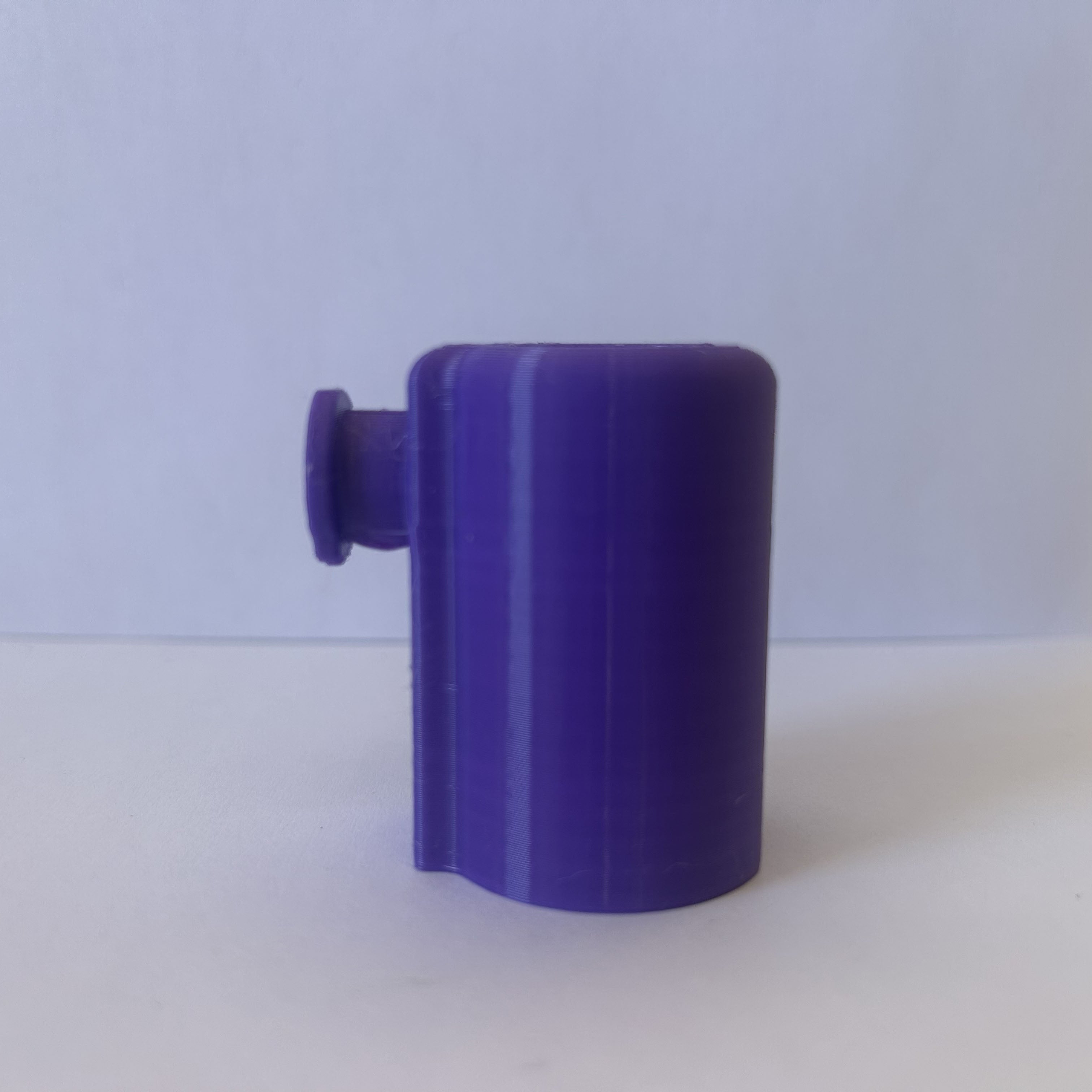 Bagg Buddy lip balm holder in Purple Perfection – view 2