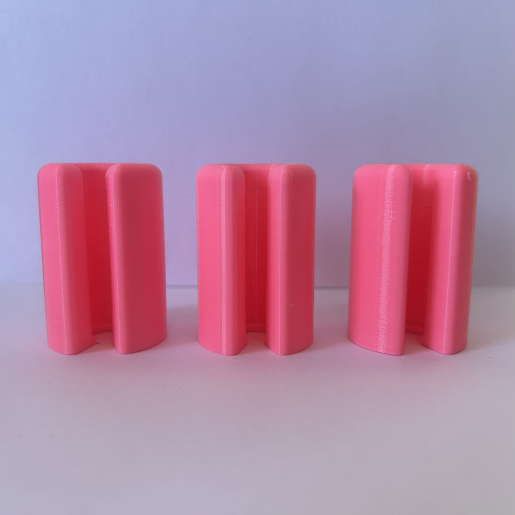 Anywhere Buddy lip balm holder in Perennial Pink – view 9