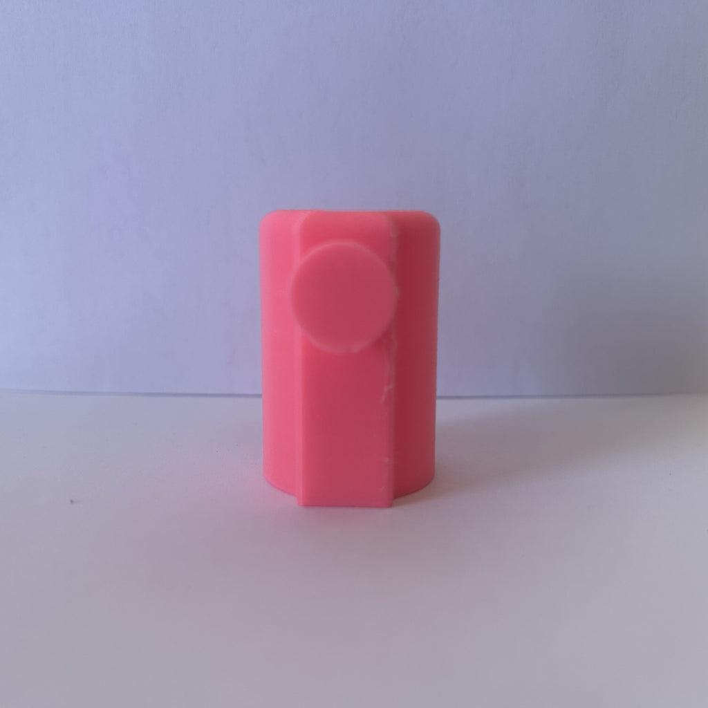 Bagg Buddy lip balm holder in Perennial Pink – view 3